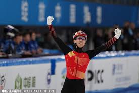 初看离奇复